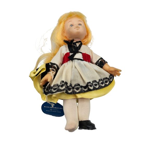 Vintage M&S Shillman Beautiful Dolls of Many Lands 6" MAde in Hong Kong - Picture 1 of 6